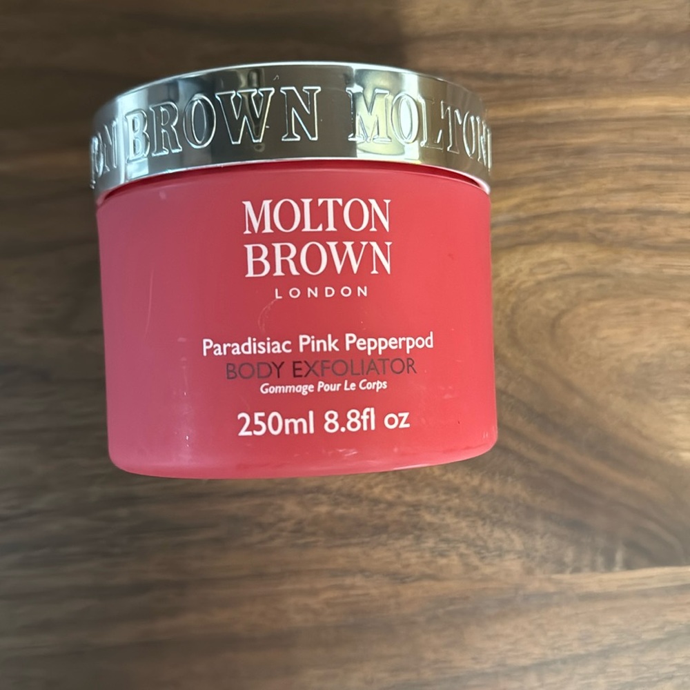 Molton Brown London Paradisiac Pink Pepperpod Body Exfoliator scrub New